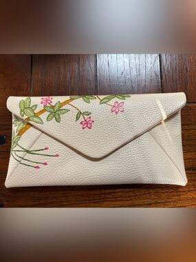 Cream Floral Design Envelope Clutch Leather Wallet